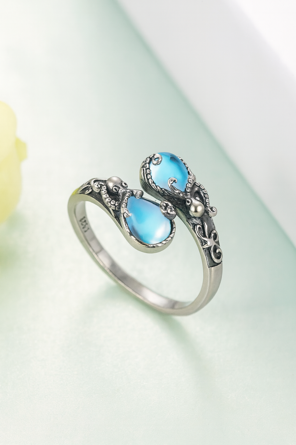 Bague réglable en argent 925 – Jolie pierre, design épuré