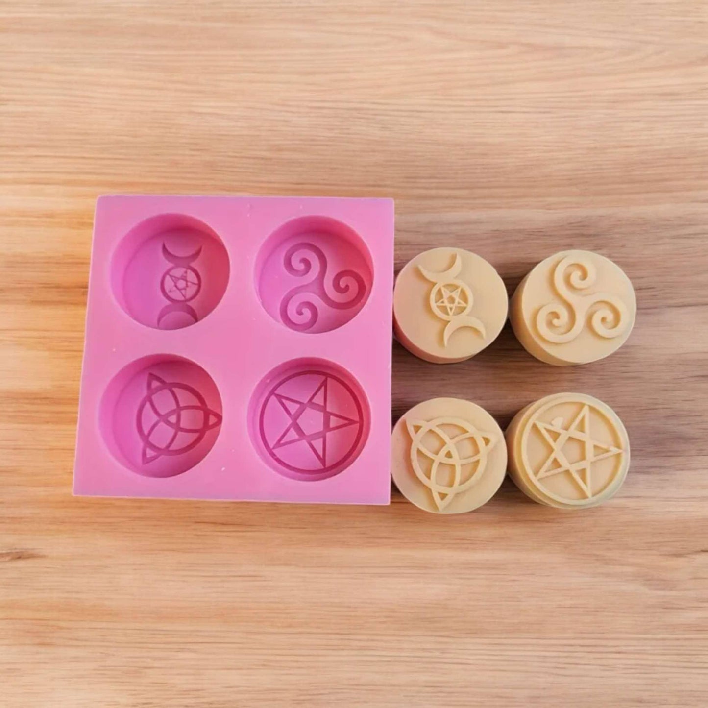 Moule silicone païen 4 cavités