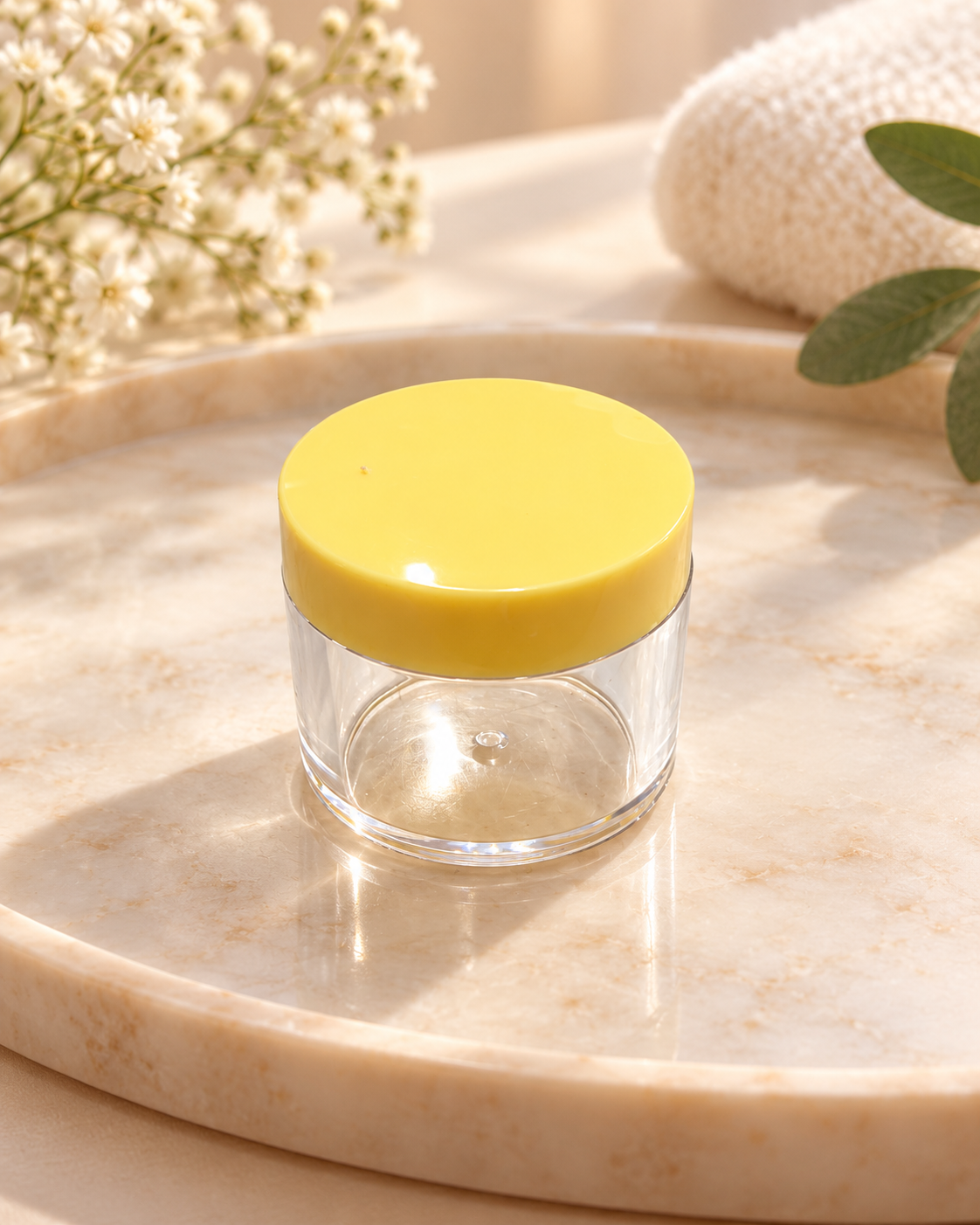Pot Rond en Plastique Transparent avec Couvercle Jaune – 20 ml