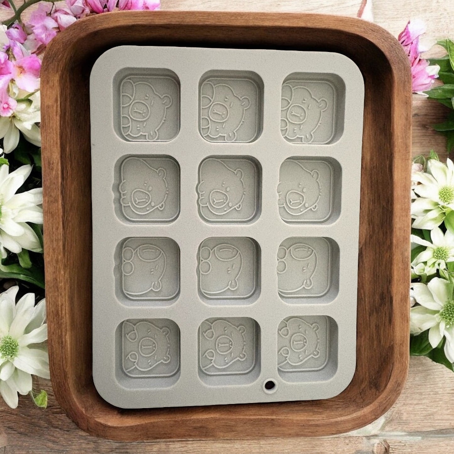 Moule Silicone – Carrés avec Ours en Relief (14 Cavités)