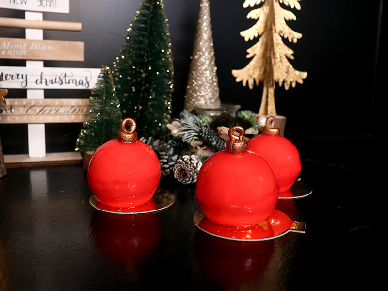 Entremet boule de Noël clémentine et cannelle