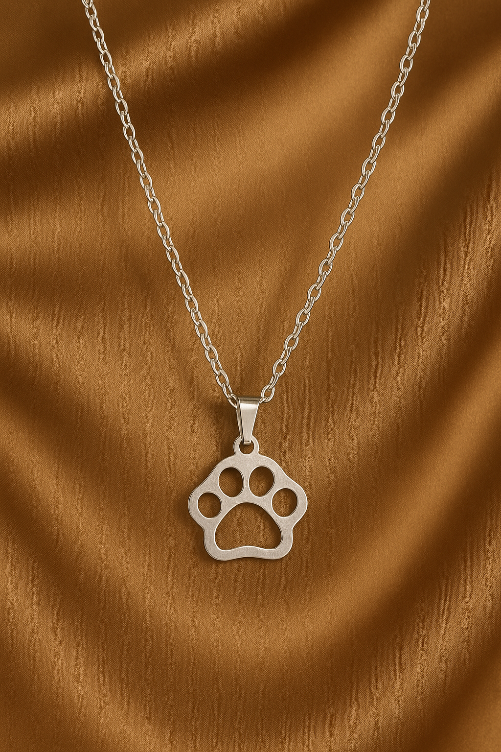 Collier pendentif « Patte de chien »