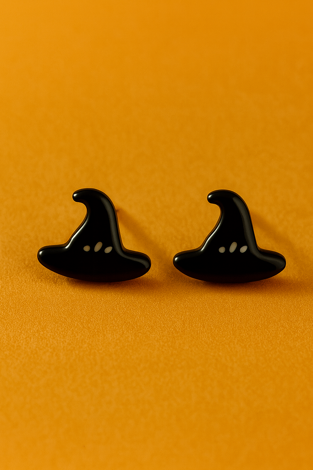 Boucles d’oreilles « Chapeau de sorcière »