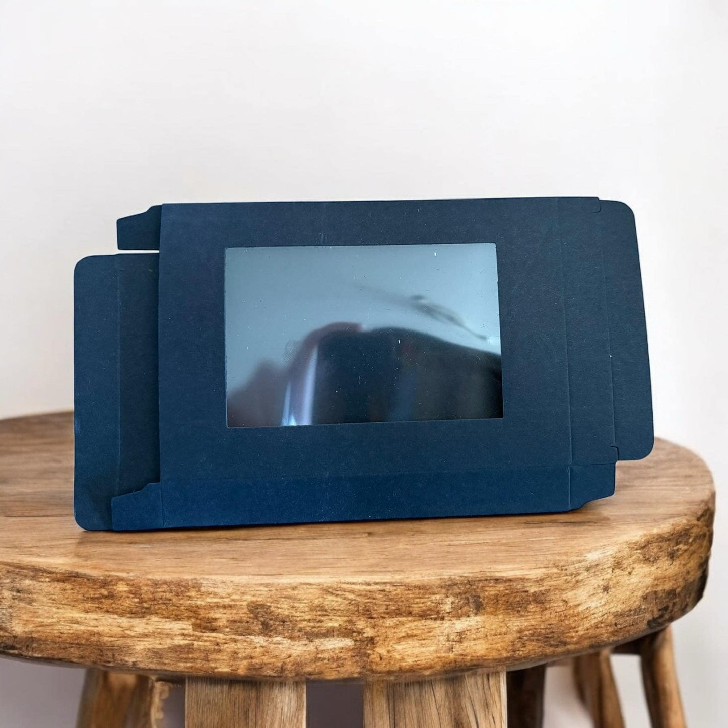 Boîte noir fenêtre pour suspension en cire