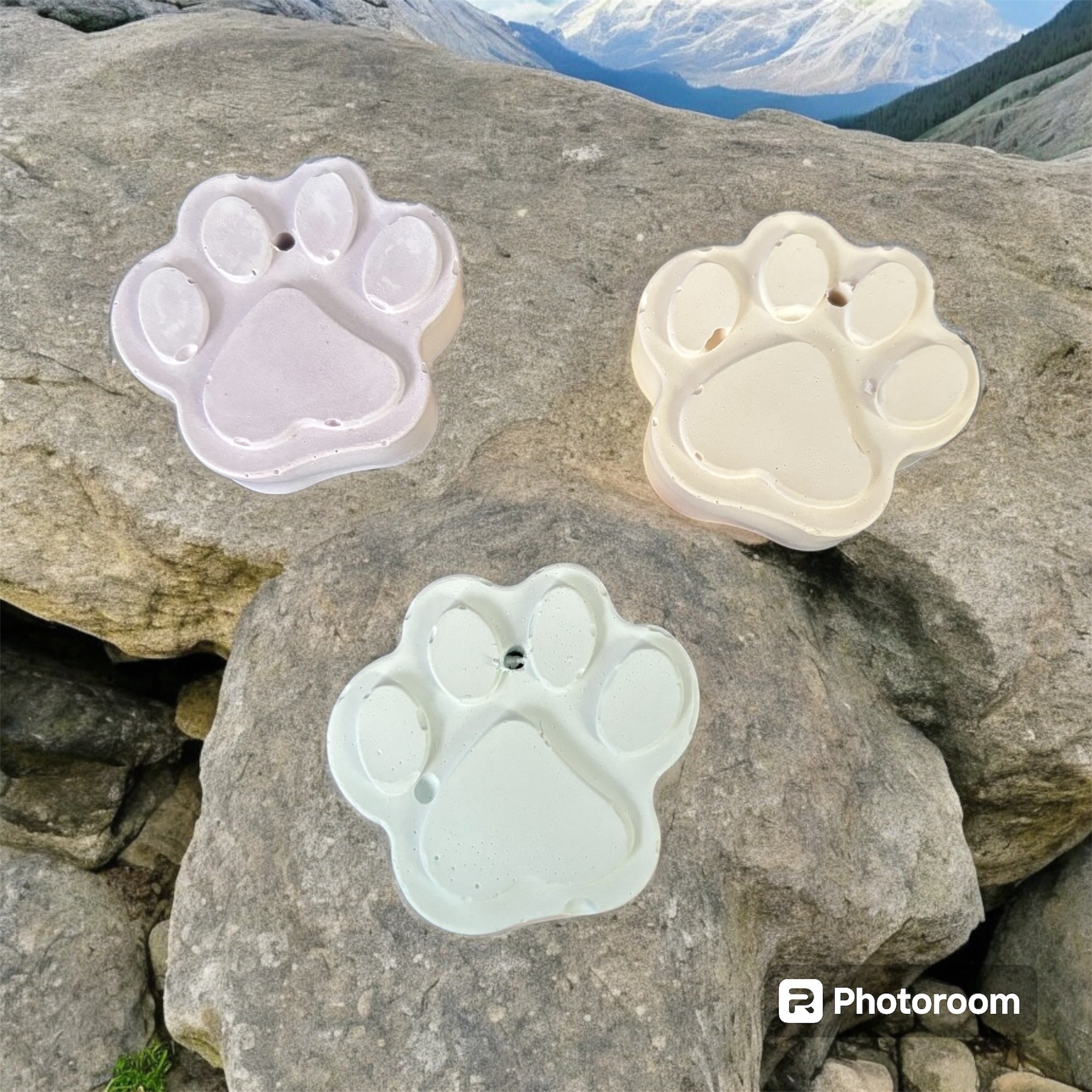 Suspension en plâtre pattes de chien