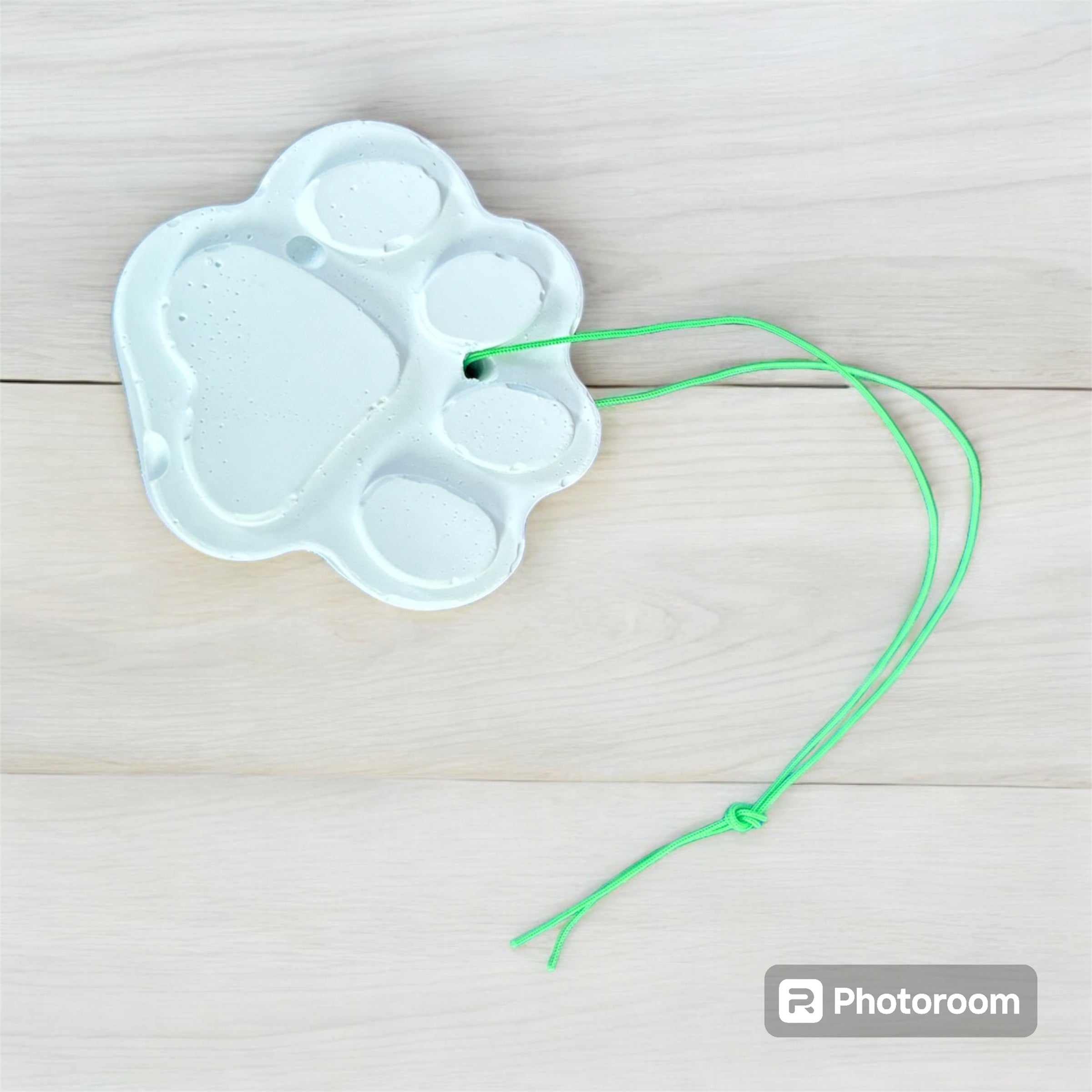 Suspension en plâtre pattes de chien