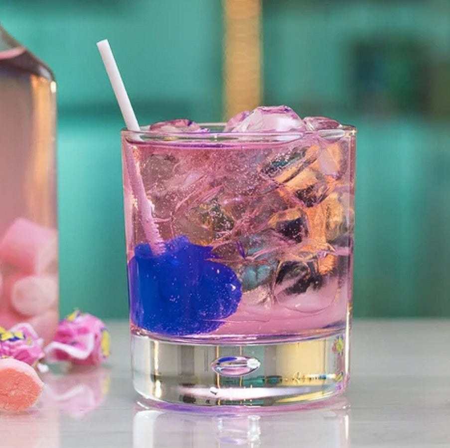 Cocktail bubblegum colada twist