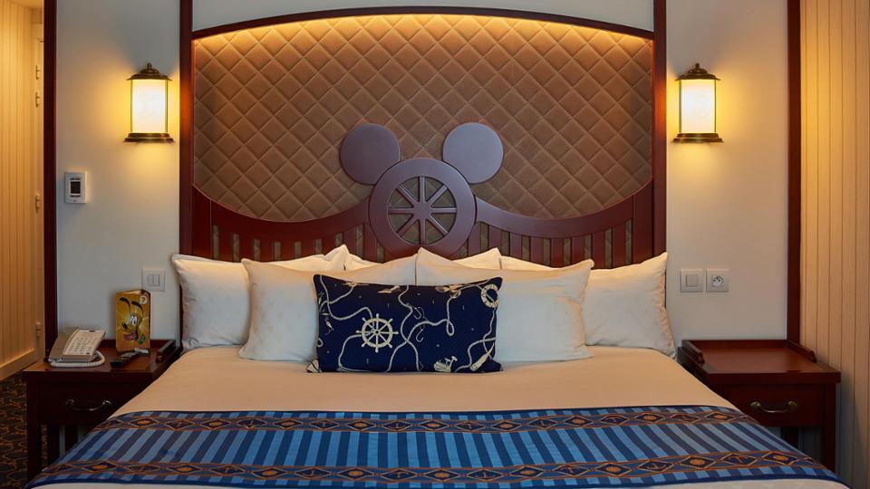 Mouse keeping - DisneyWorld